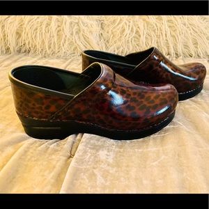 🌟Dansko clogs🌟